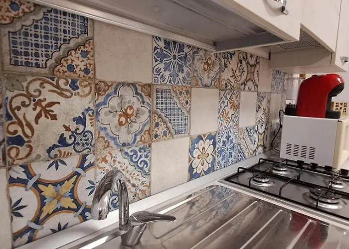 La Casa Sulla Piazza شاكا