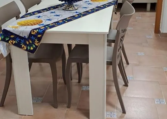 La Casa Sulla Piazza شقة شاكا