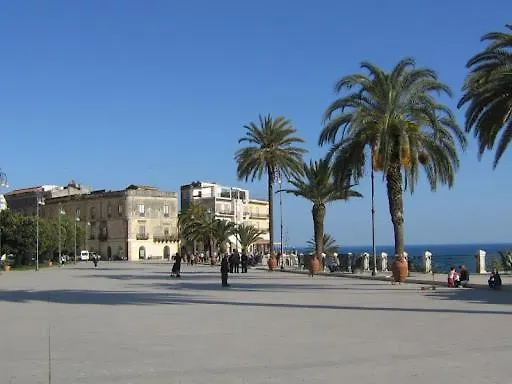 شقة La Casa Sulla Piazza شاكا