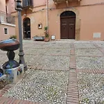 アパート La Casa Sulla Piazza シャッカ
