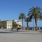 アパート La Casa Sulla Piazza シャッカ