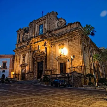 La Casa Sulla Piazza *